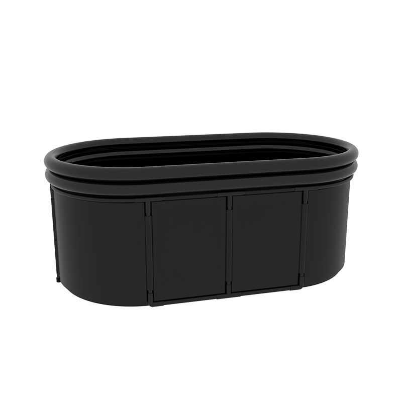 Grande piscina de banho fria para recuperação muscular